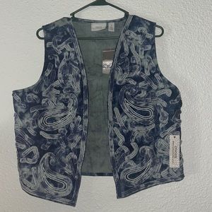 Chico NWT Size 2 Vest